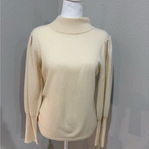 ANTONIO MELANII GORGEOUS NWOT CASHMERE CREAM TURTLENECK FREE SHIPPING
